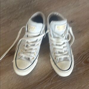 Sky blue Converse mid- high tops. Size W7